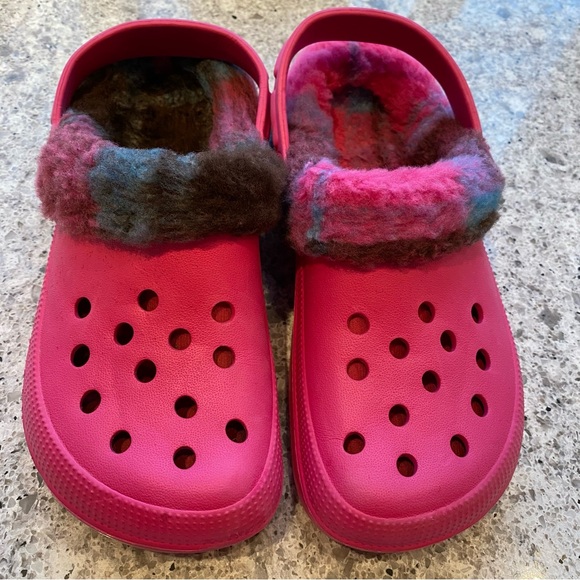 CROCS Shoes - CROCS Hot Pink with Pink Plaid Fleece Lining 5